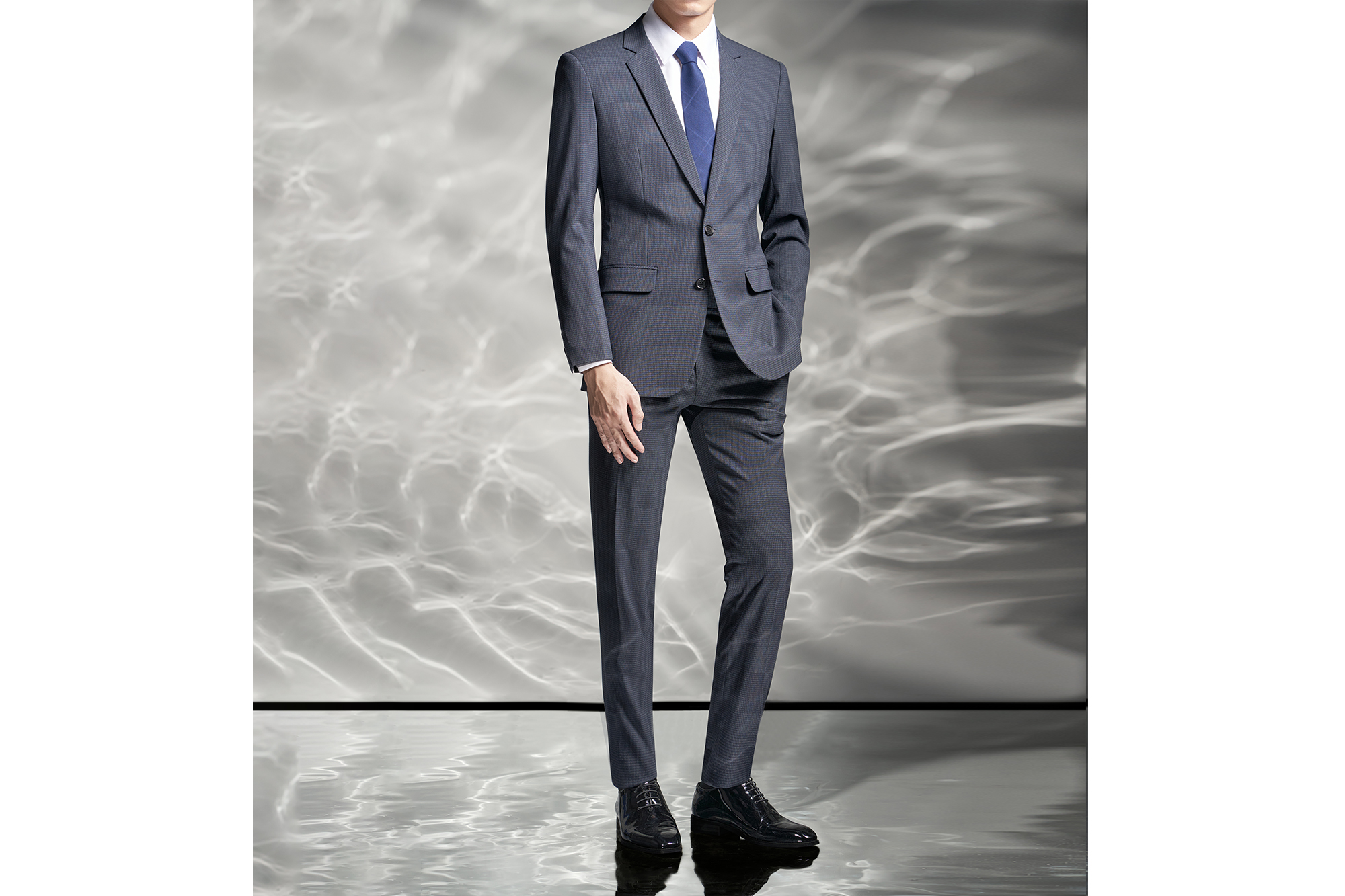 dark blue suit x579 1