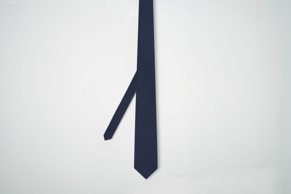 DARK BLUETIE